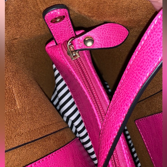 Just fab fuchsia, pink tote bag with extra removable bag from inside - Picture 12 of 17